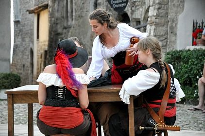 Perouges-44b.jpg