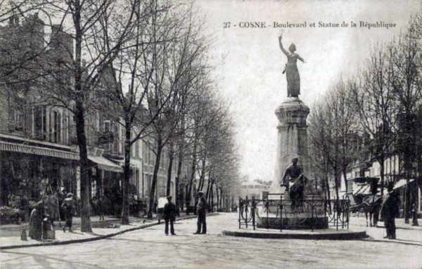 2-Statue-Republique--CP-1907-.jpg