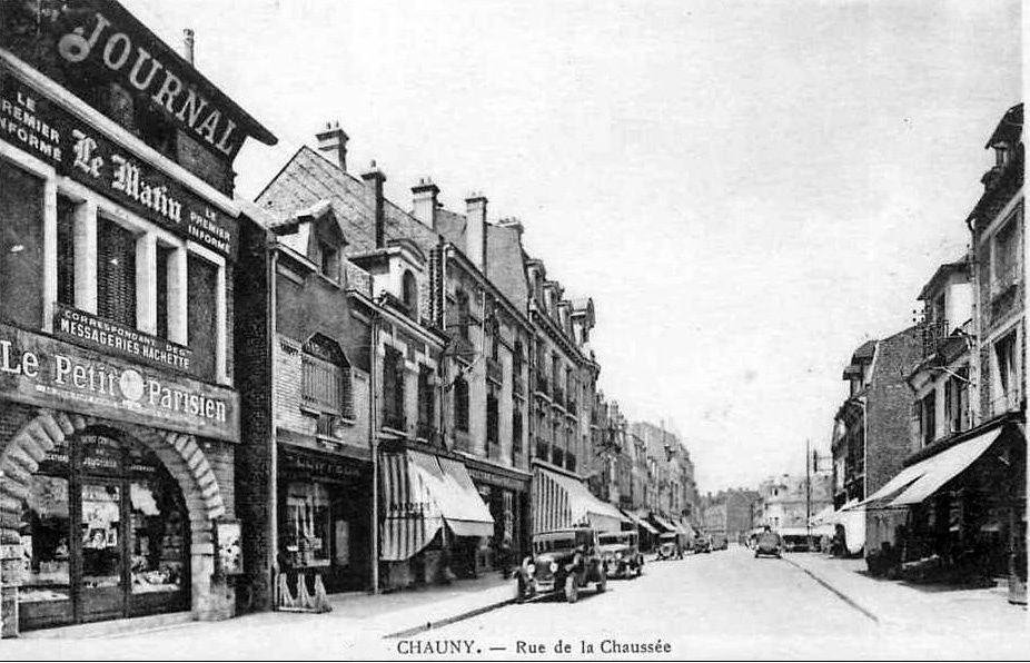 Album - la ville de Chauny (Aisne), la rue de la république et rue de la chaussée