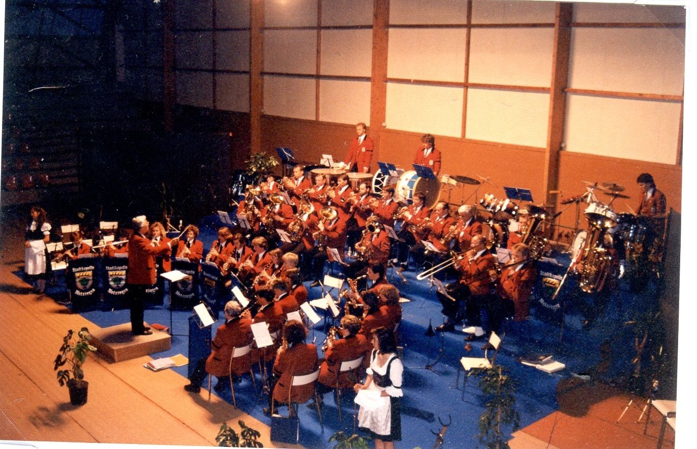 Album - la ville de Noyon (Oise), l'orchestre d'harmonie aux différentes manifestations de l'année 1990