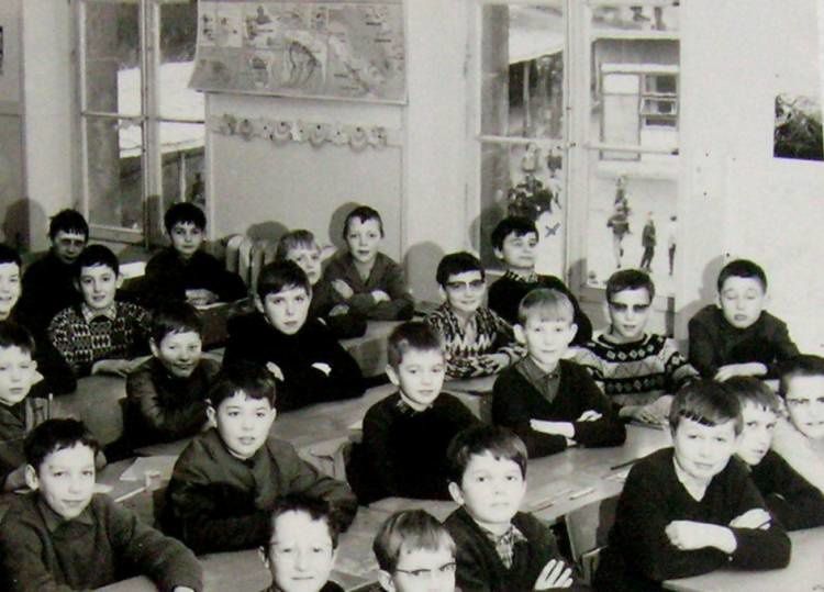 Album - la ville de Noyon (Oise), les élèves des écoles de 1960 à 1975