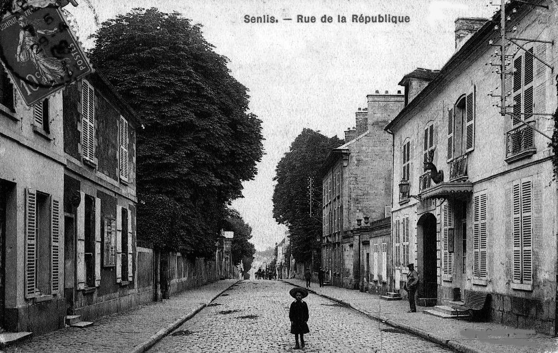 Album - la ville de Senlis (Oise), les rues et portes