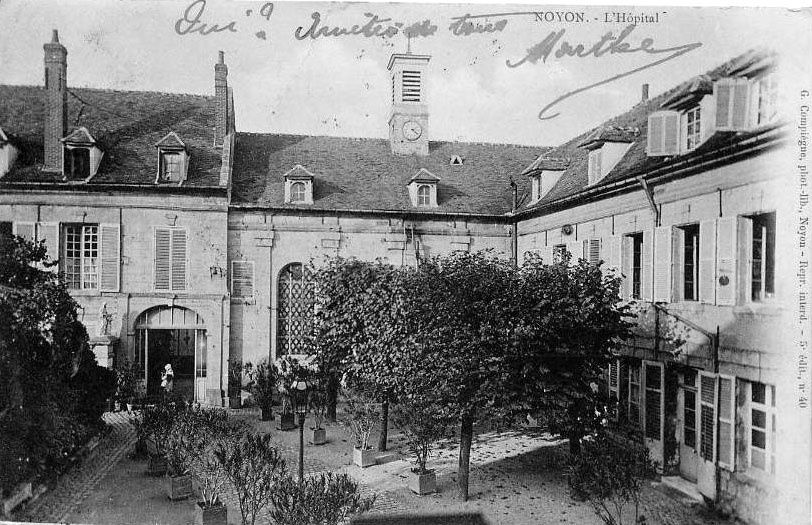 Album - la ville de Noyon (oise), l'hôpital, hospice et chapelle.