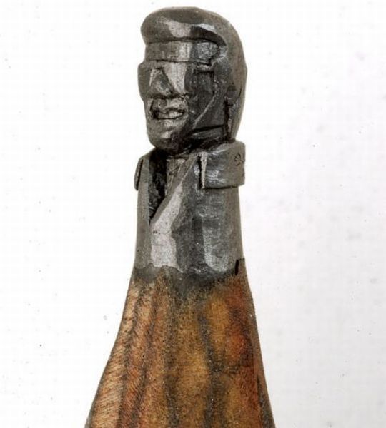 algrange sculpture crayons 24283141