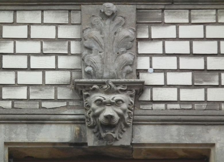 algrange facade lion 2139