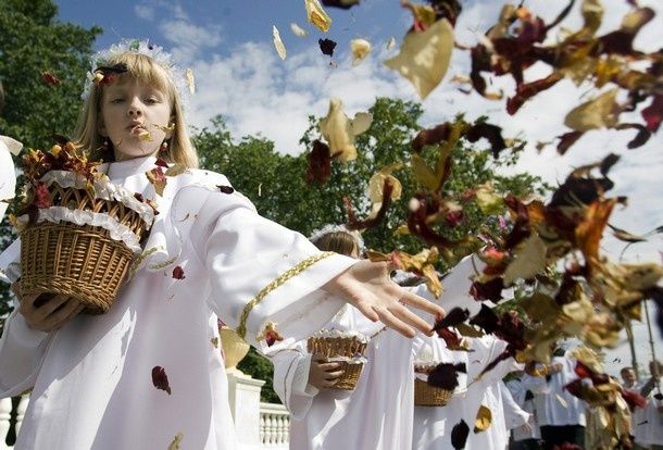 Catholic Feast of Corpus Christi in Minsk June 6, 2010.
