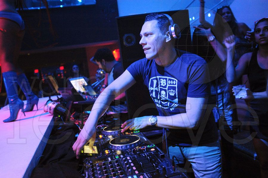 Tiësto at Liv Miami 05 july 2012 (2)