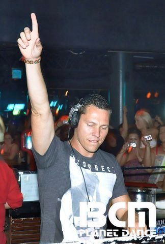 Tiësto at BCM Dance Planet 09 august 2011 (1)