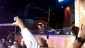Tiësto photos Glo Nightclub - Westbury, NY 11 feb 2011 (2)