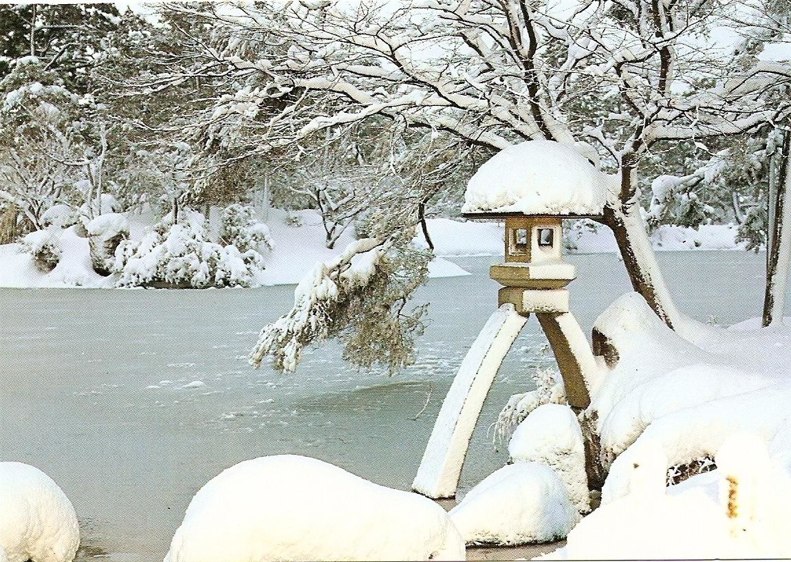 Pays de neige Lac enneigé