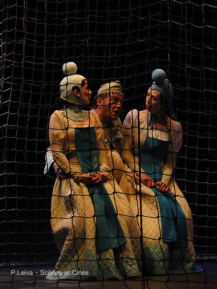 les rustres scenesetcine.fr P. Leïva
