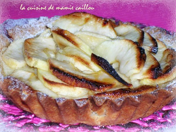 Blog de mariecaillou :LA CUISINE DE MAMIE CAILLOU, Tarte aux pommes.