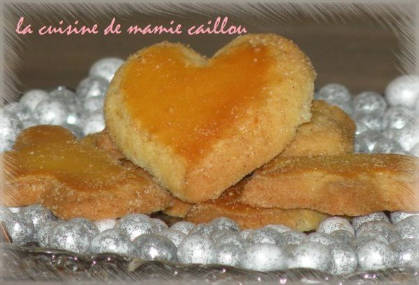 Blog de mariecaillou :LA CUISINE DE MAMIE CAILLOU, Petits gâteaux de Noël...Butterbredele à la vanille.