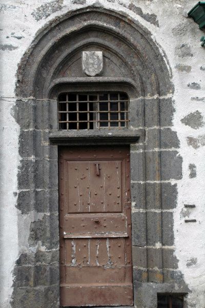 Blog de mariecaillou :LA CUISINE DE MAMIE CAILLOU, vieilles portes....fin.