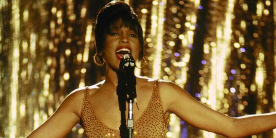 1642240_3_f13b_whitney-houston-en-1992_04bede37f4ea34a87986.jpg