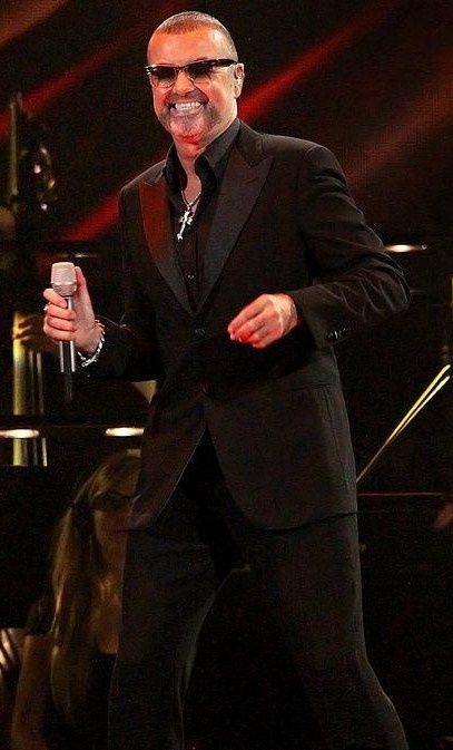 george-michael-performing-his-symphonica-tour-at_5916845.jpg