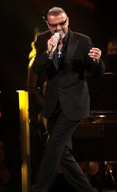 george-michael-performing-his-symphonica-tour-at_5916846.jpg