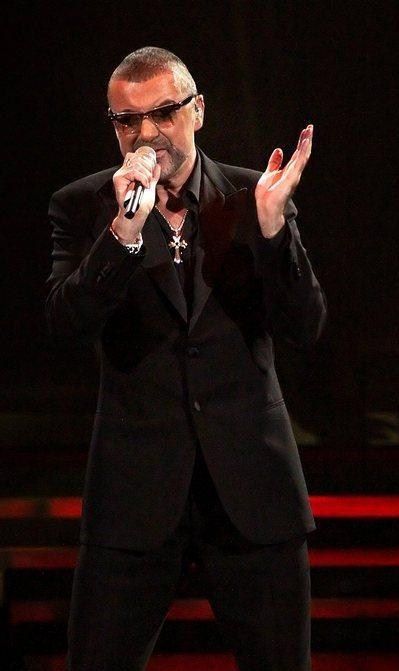 george-michael-performing-his-symphonica-tour-at_5916848.jpg