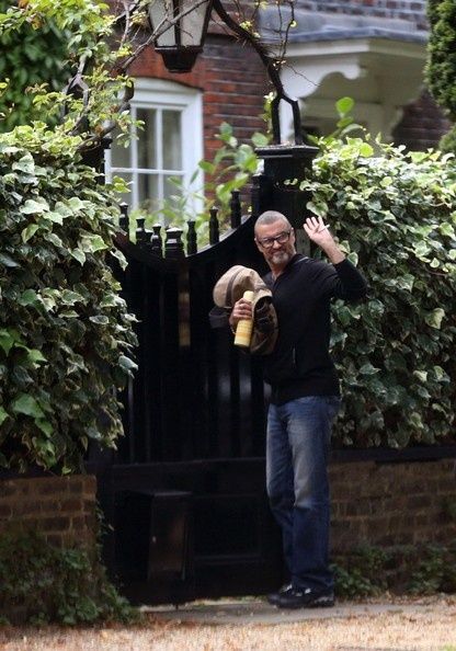 George+Michael+George+Michael+Arrives+Home+wO08ckqAu l
