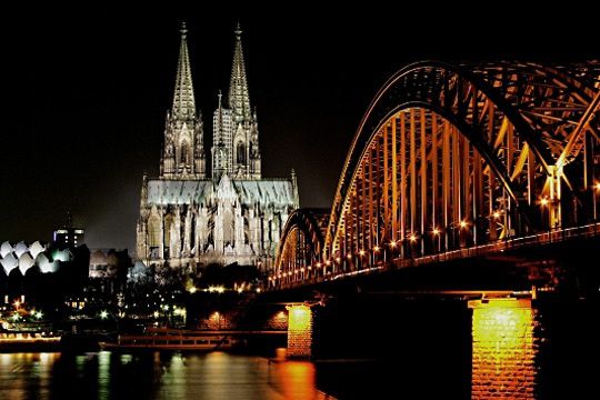 perspective-cologne-513448.jpg