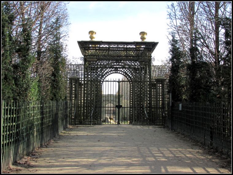 Trianon-9 0355