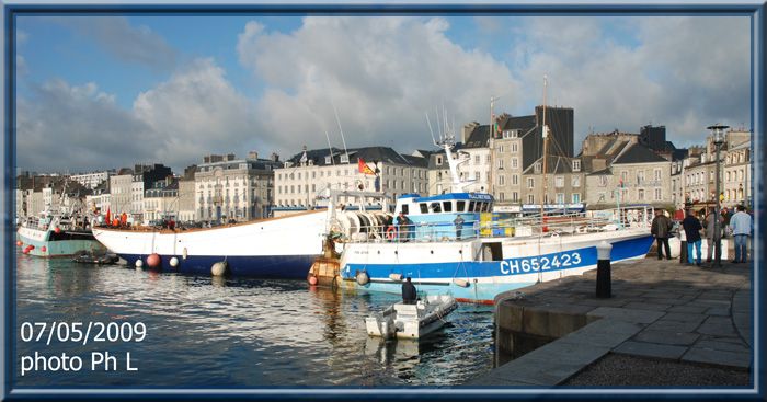 Le Marité depuis son départ de Cherbourg et son arrivée dans le port de Saint Vaast la Hougue. Cet album va s'enrichir au fur et à mesure de la restauration jusqu'en 2010.