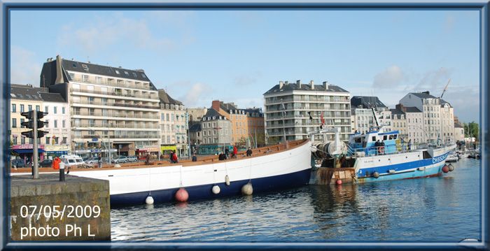 Le Marité depuis son départ de Cherbourg et son arrivée dans le port de Saint Vaast la Hougue. Cet album va s'enrichir au fur et à mesure de la restauration jusqu'en 2010.