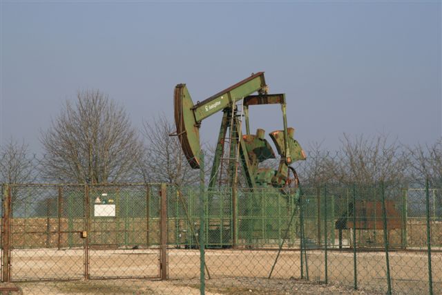 Pompe à balancier pétrole