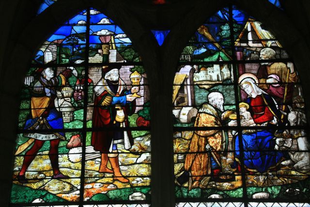 Eglise de Champeaux : vitraux