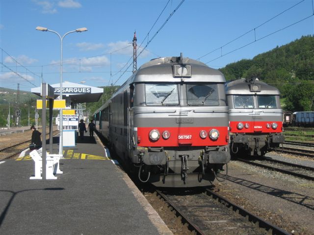 Locomotive BB 67567 à Neussargues