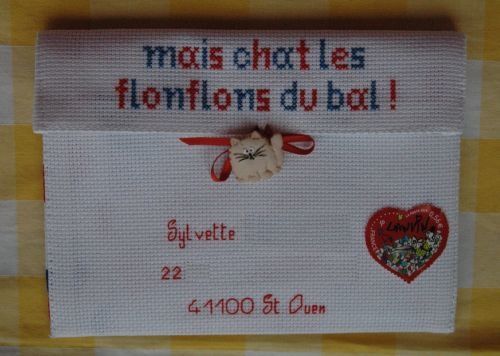 chat-juillet_brodeuse-timbree.jpg