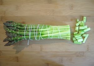 EplucherBottelerAsperges7