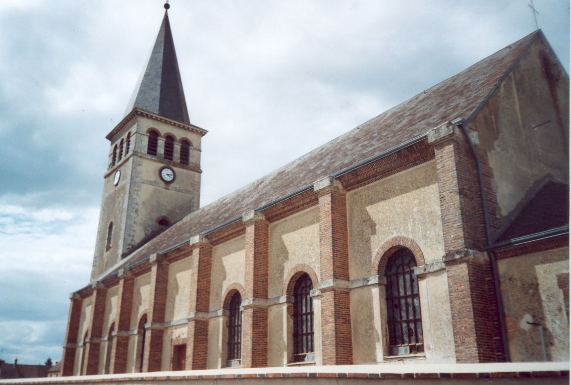 Eglise-Saint-denis---61290-Moulicent.jpg
