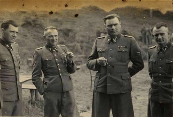 SS-Offiziere in Solahütte