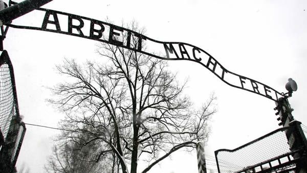 L'Entré du camp d'Auschwitz