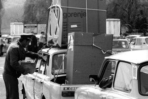 Les-frigos-Gorenje-a-la-frontiere--1988.jpg