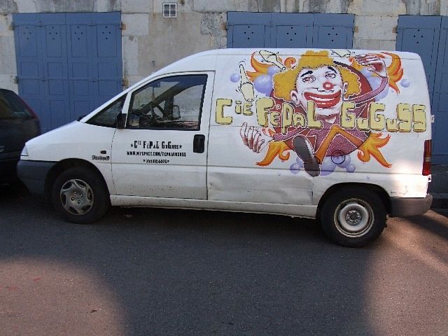 38 - Grenoble : Voyage avec un clown
