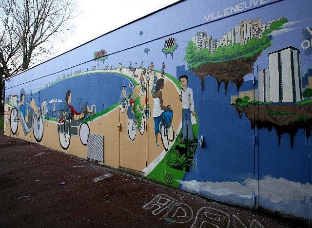 38 - Grenoble : Quelle belle piste cyclable
