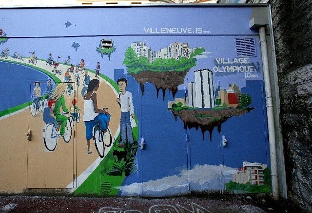 38 - Grenoble ; Un vélo peut il voler ?