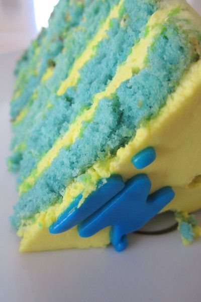 Gateau D Anniversaire Moche Et Mechant La Faim Des Bananes Gateau D Anniversaire Moche Et Mechant La Faim Des Bananes
