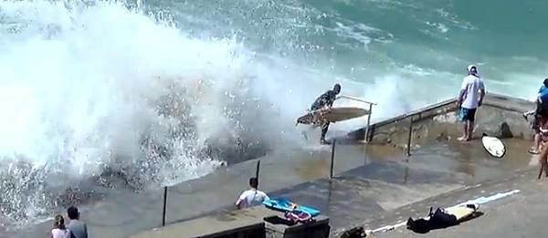 130508_dangereux-surf.jpg