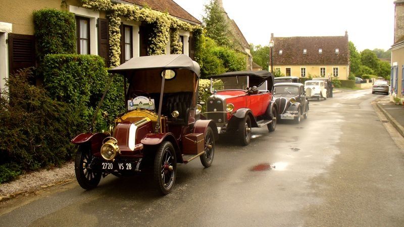 RALLYE DE VIELLES VOITURES1
