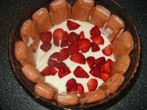 Charlotte_aux_fraises_et_fromage_blanc_2