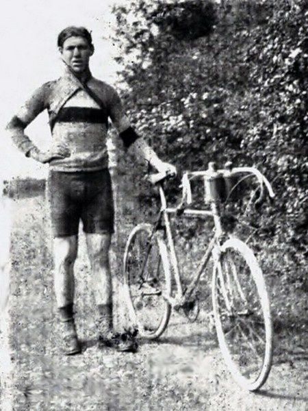 Le plus ancien coureur cycliste de Bioul. Le blog de Bioul et son football