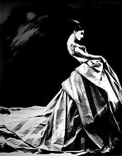Night-Bloom--Ball-Gown-by-Haute-Couture-Givenchy-b-copie-1.jpg