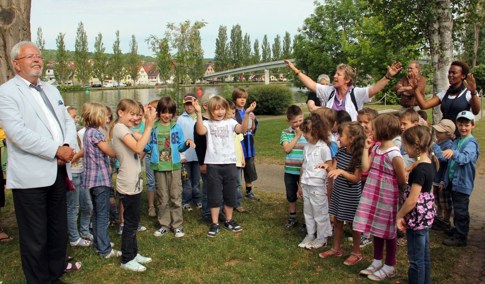 spielplatzmainlaendeeroeffnung01Segenslied1