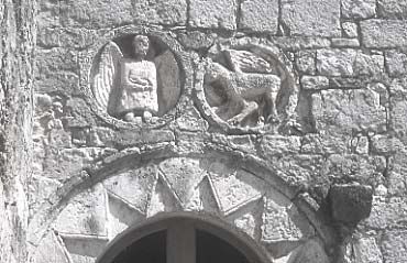 ruoms_chapelle.jpg