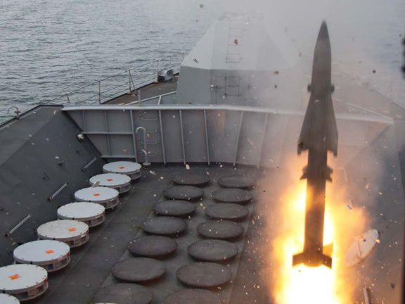 Seawolf-missile-HMS-Richmond.jpg