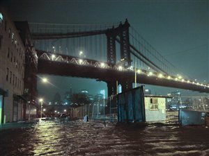 121030_uq54r_eau-pont-newyork_g.jpg