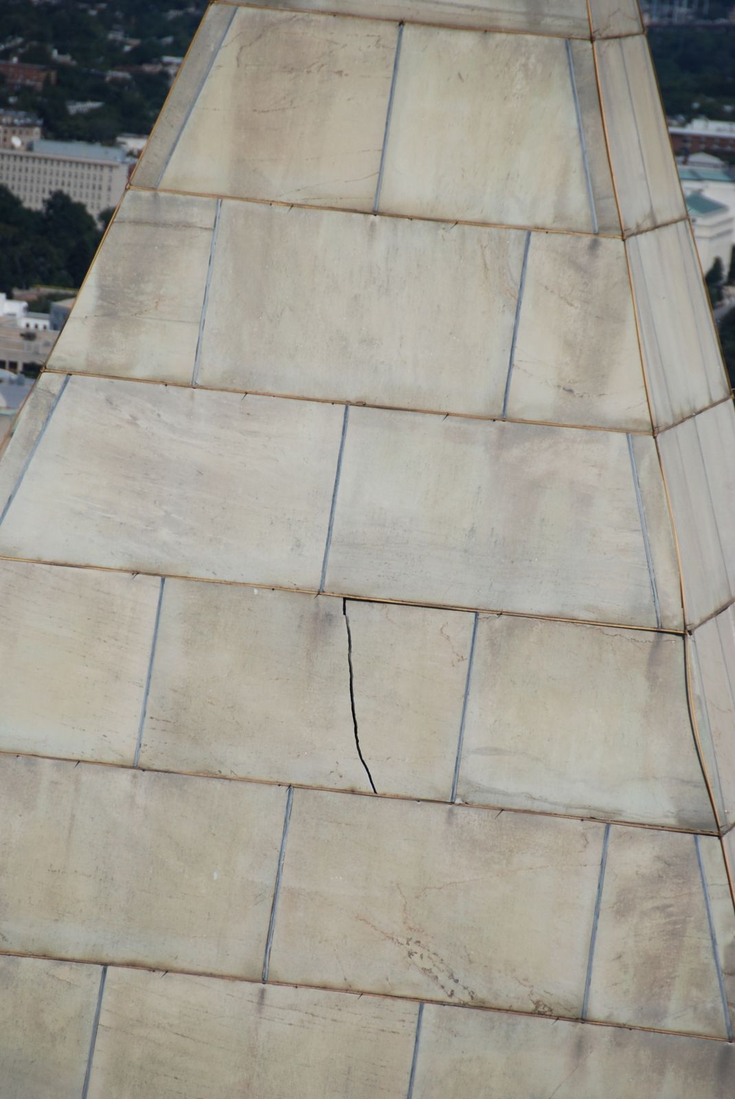 Washington-Monument-Crack-copie-1.jpg